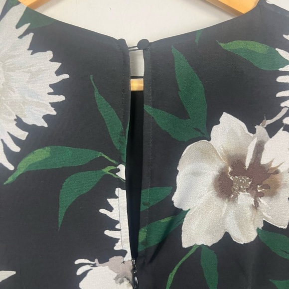 Hobbs London Dress green white black Floral Print Midi Length Dress size 2 - Picture 9 of 11